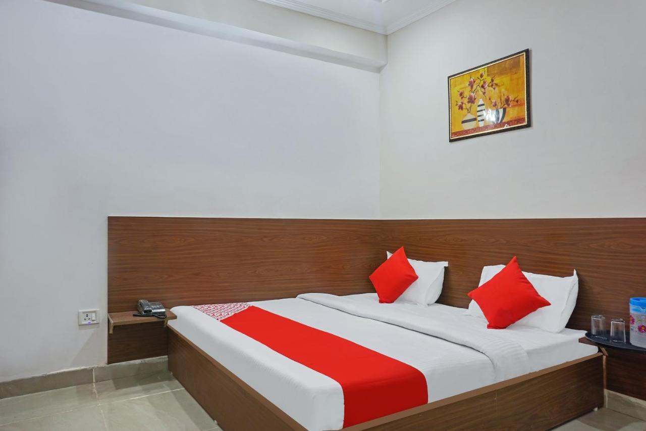 Hotel O Quadis Νόιντα Εξωτερικό φωτογραφία