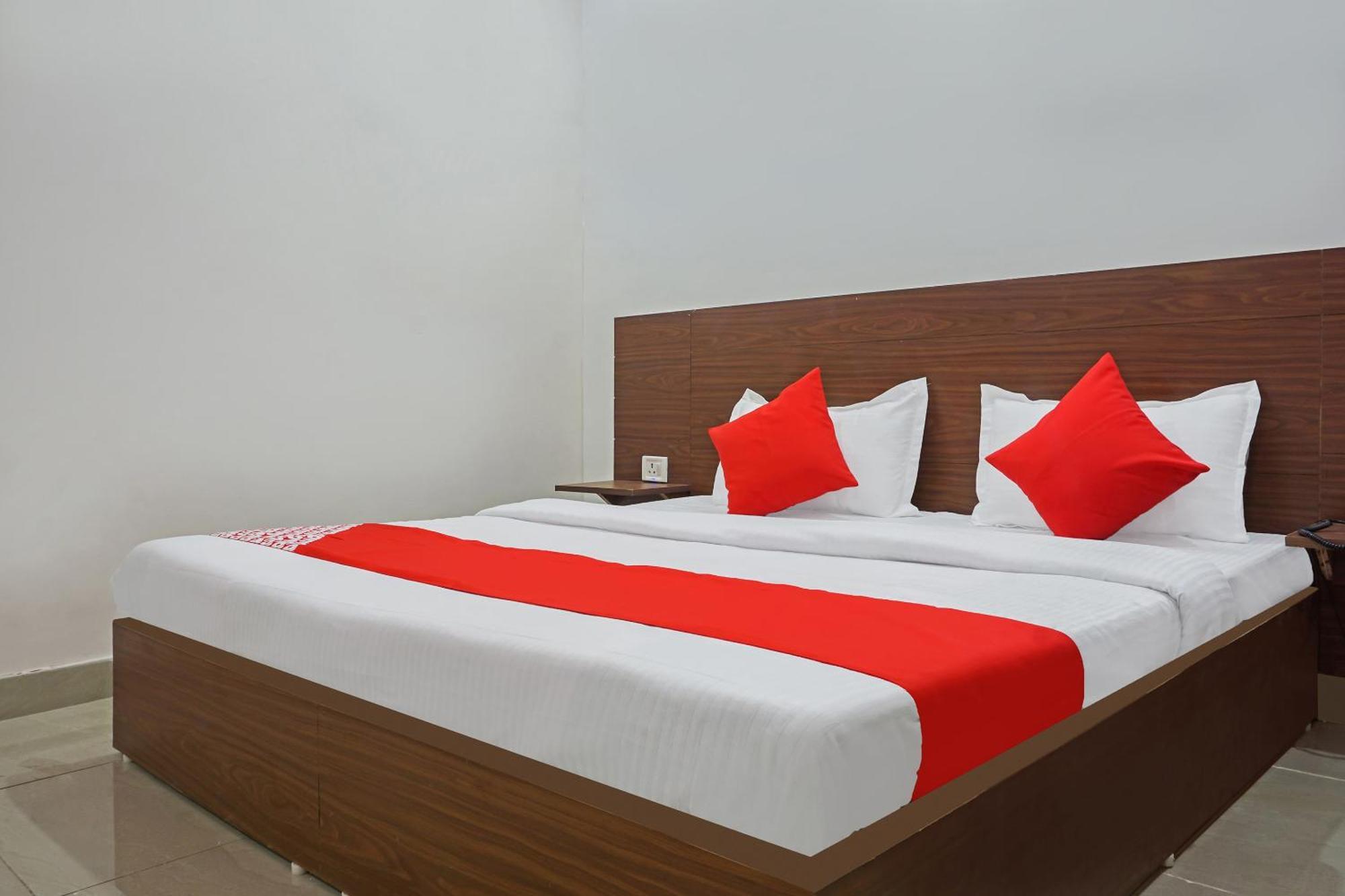 Hotel O Quadis Νόιντα Εξωτερικό φωτογραφία