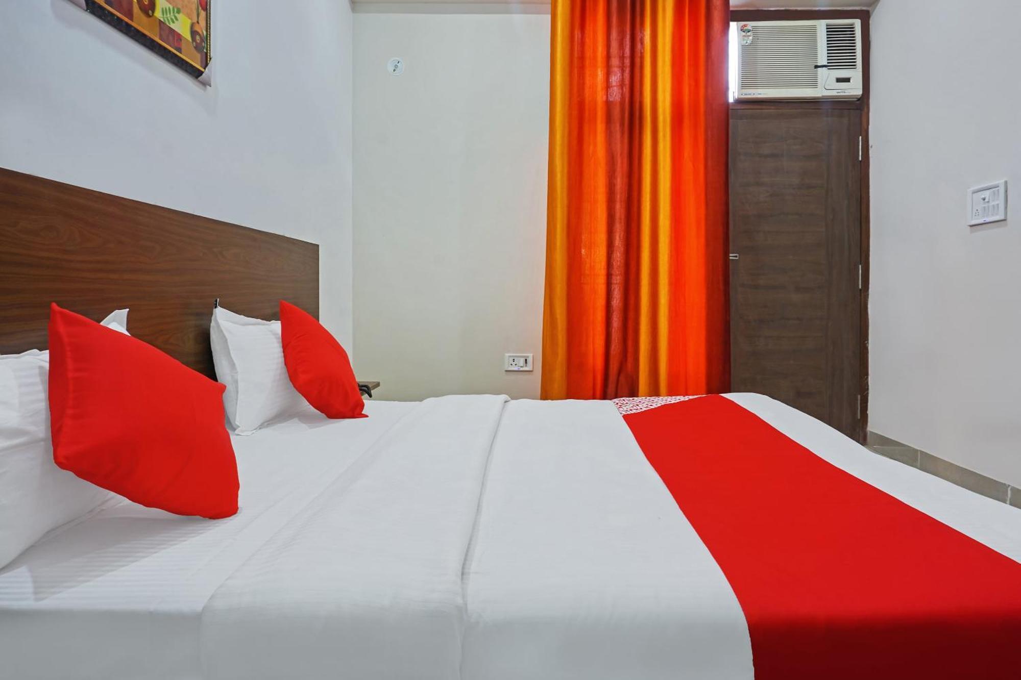 Hotel O Quadis Νόιντα Εξωτερικό φωτογραφία