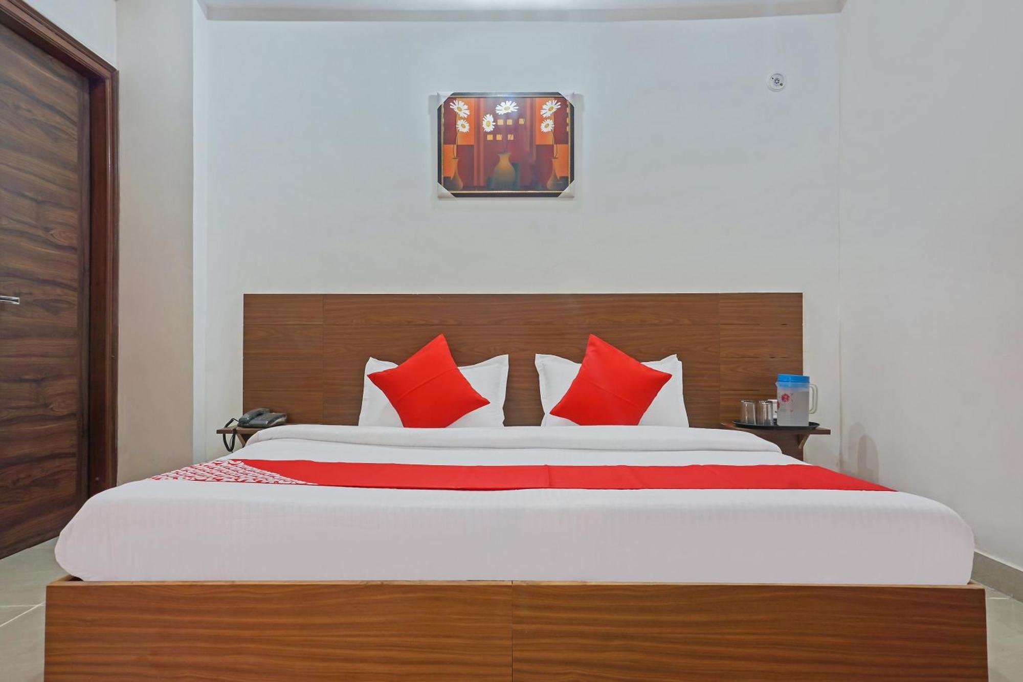 Hotel O Quadis Νόιντα Εξωτερικό φωτογραφία